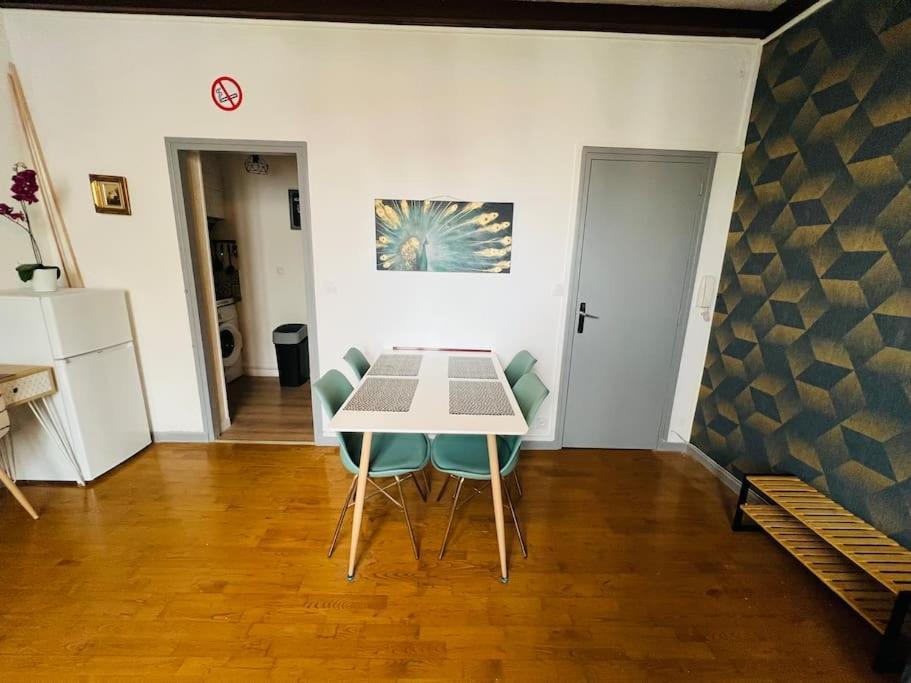 Apt Des Artistes, 3 Min A Pied Gare Et Centre Valenciennes Eksteriør bilde